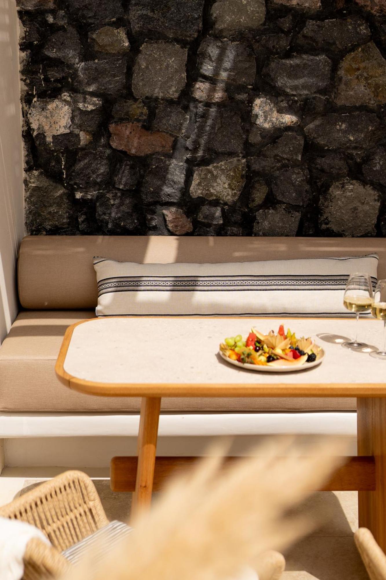 Santo Mine Oia Suites Exteriör bild